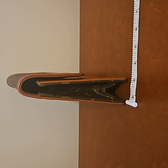 Louis Vuitton Monogram Pochette Dame 29 - Picture 4 of 17